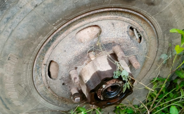 MITSUBISHI FUSO FN 527 ML (6×4) M/T
