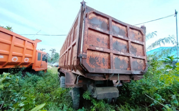 MITSUBISHI FUSO FN 527 ML (6×4) M/T