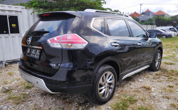 NISSAN X TRAIL 2.5