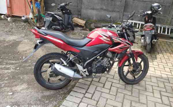 honda cb 150 r 2013