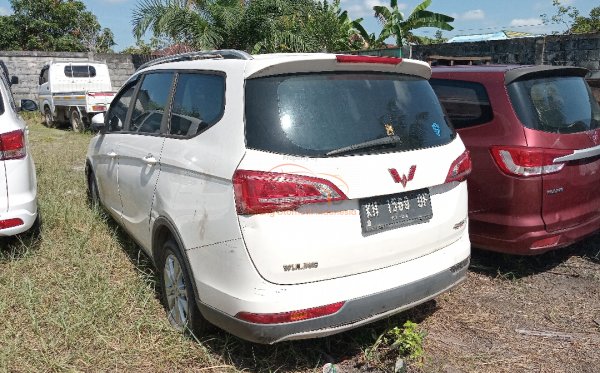 WULING CORTEZ