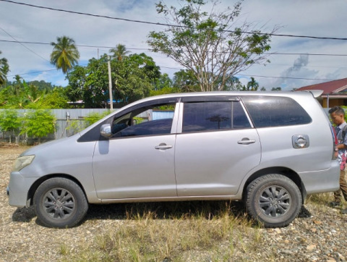 TOYOTA INNOVA G