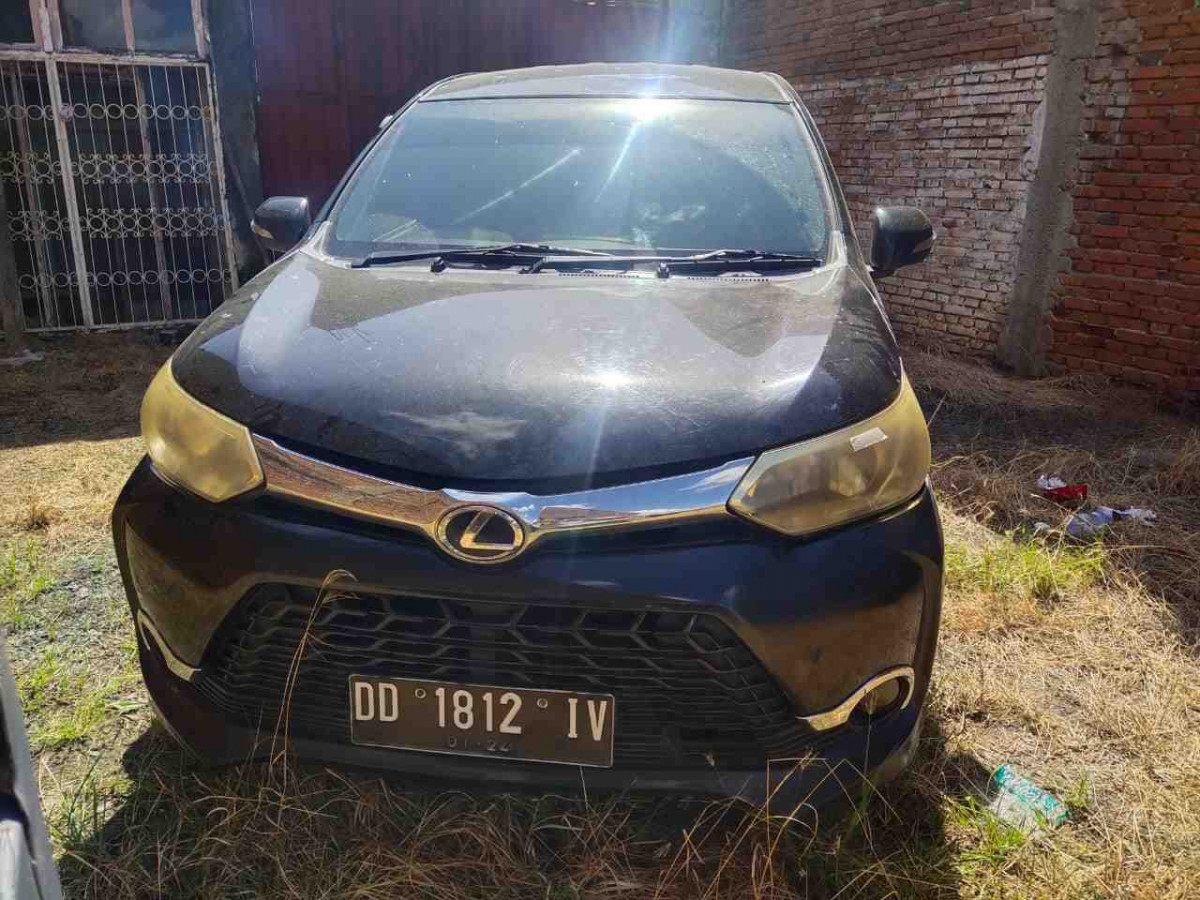 TOYOTA AVANZA VELOZ