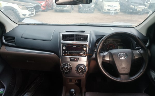 TOYOTA  AVANZA  1.3 G