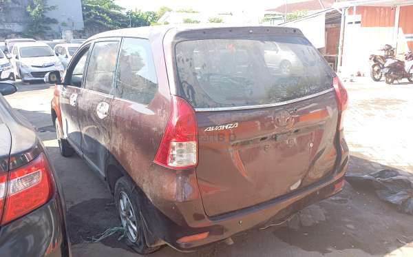 TOYOTA AVANZA