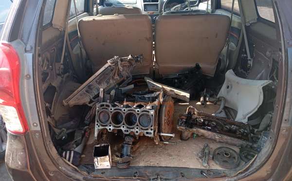 TOYOTA AVANZA
