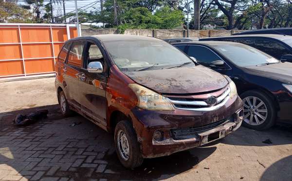 TOYOTA AVANZA