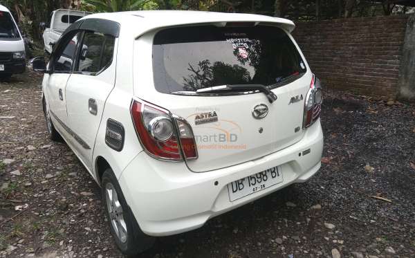 DAIHATSU AYLA 1.0 X