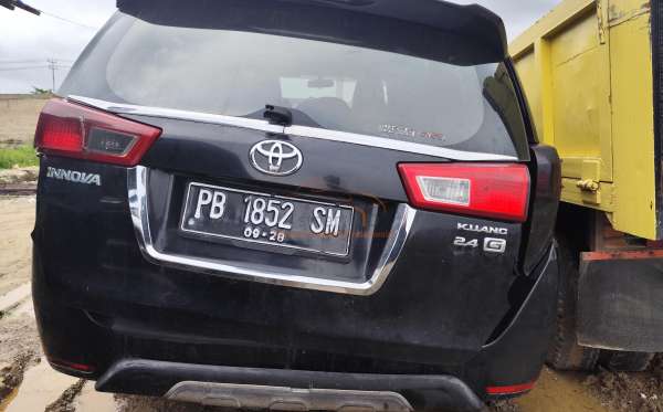 TOYOTA INNOVA G DIESEL