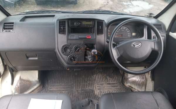 DAIHATSU GRAN MAX BLIND VAN