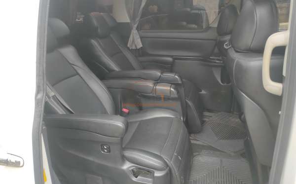 TOYOTA ALPHARD 2.4