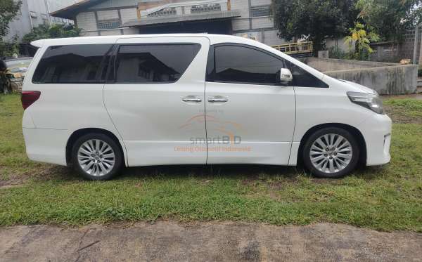 TOYOTA ALPHARD 2.4