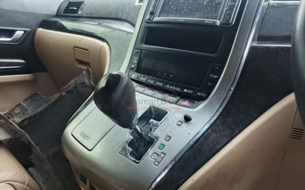 TOYOTA ALPHARD 2.4