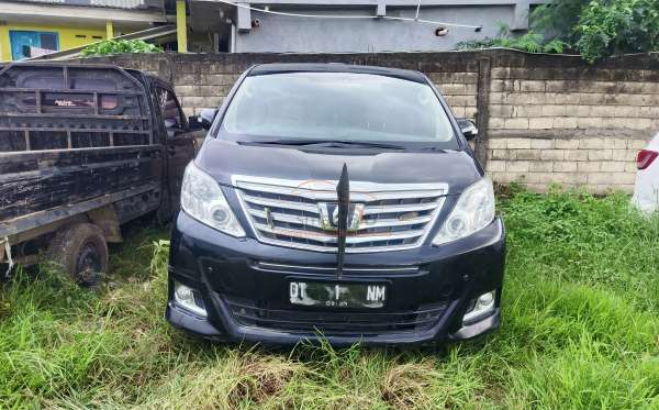 TOYOTA ALPHARD 2.4