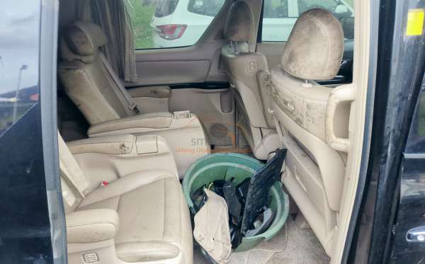 TOYOTA ALPHARD 2.4