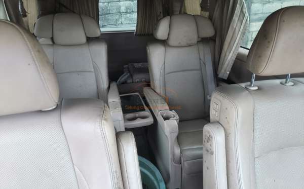 TOYOTA ALPHARD 2.4