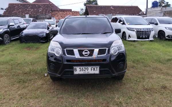NISSAN X TRAIL