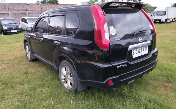 NISSAN X TRAIL