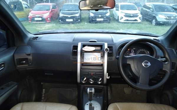 NISSAN X TRAIL
