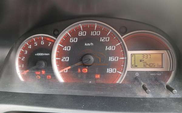 TOYOTA AVANZA 1.3 G