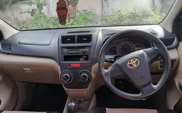 TOYOTA AVANZA 1.3 G
