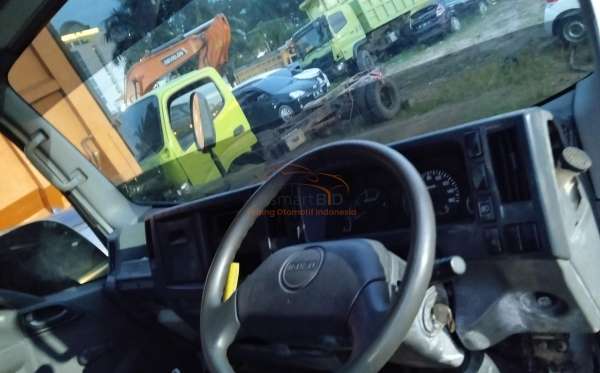 ISUZU  NMR 81U-HA YIN46.5