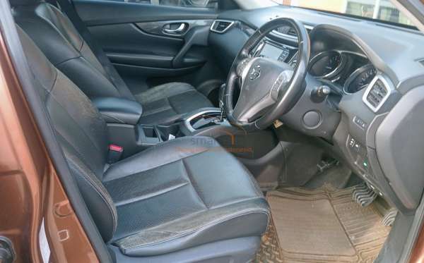 NISSAN X TRAIL 2.5