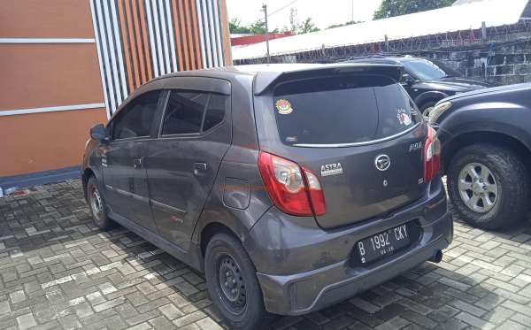 DAIHATSU AYLA M MT