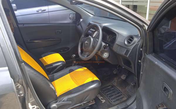 DAIHATSU AYLA M MT