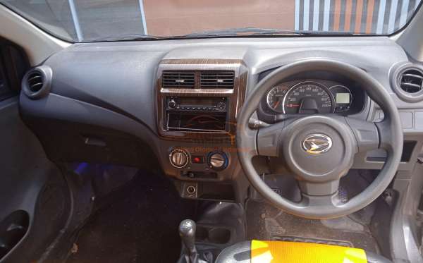 DAIHATSU AYLA M MT