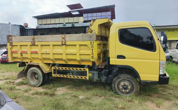 MITSUBISHI CANTER FE 84