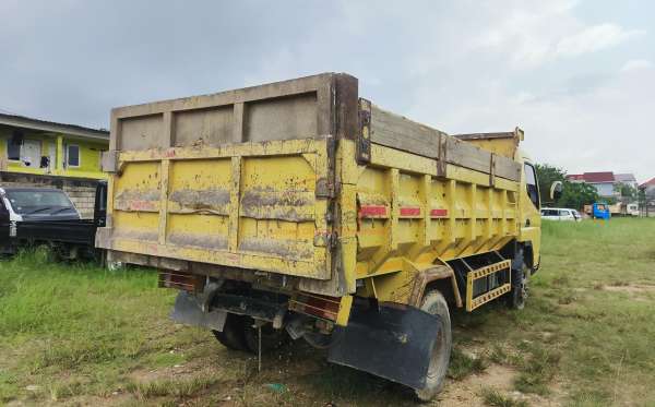 MITSUBISHI CANTER FE 84