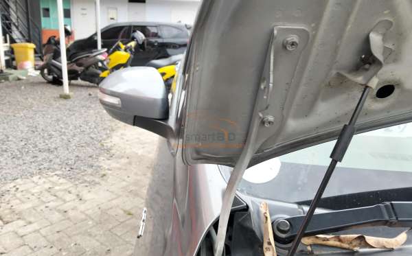SUZUKI ERTIGA