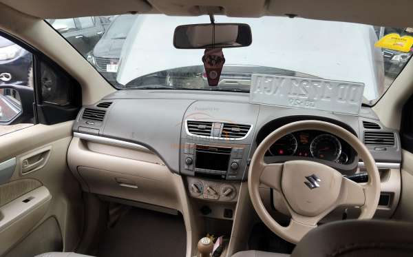 SUZUKI ERTIGA