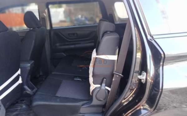 TOYOTA AVANZA 1.3 E