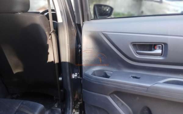 TOYOTA AVANZA 1.3 E