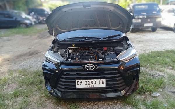 TOYOTA AVANZA 1.3 E
