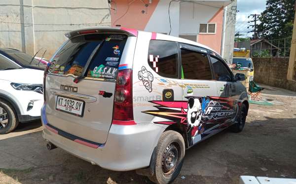 TOYOTA AVANZA