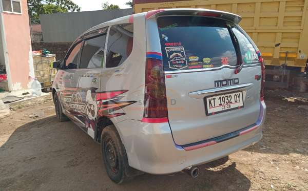TOYOTA AVANZA