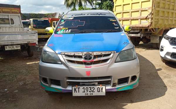 TOYOTA AVANZA