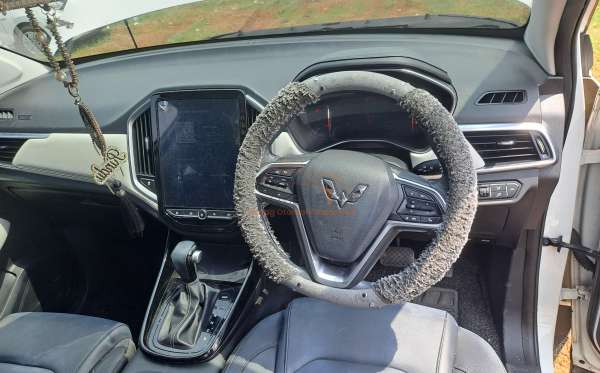 WULING ALMAZ