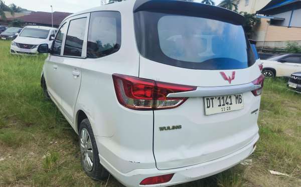 WULING CONFERO