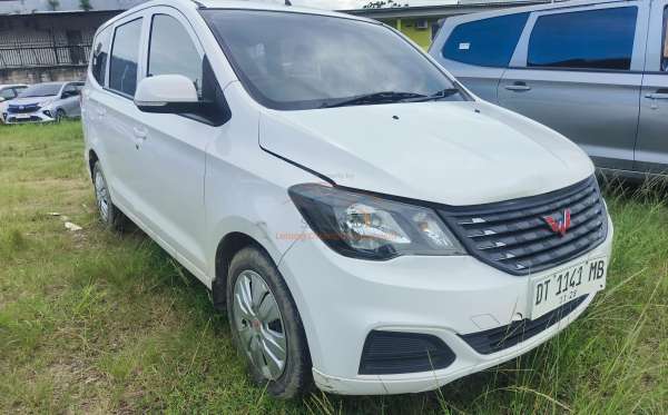 WULING CONFERO