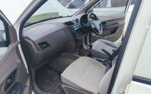 WULING CONFERO