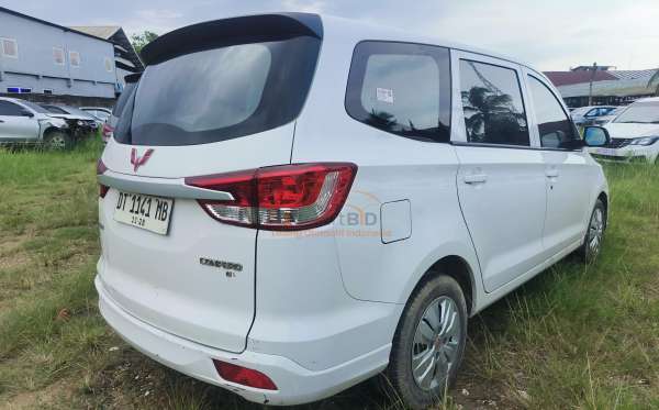 WULING CONFERO
