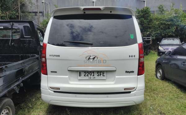 HYUNDAI H-1 2.5 AT
