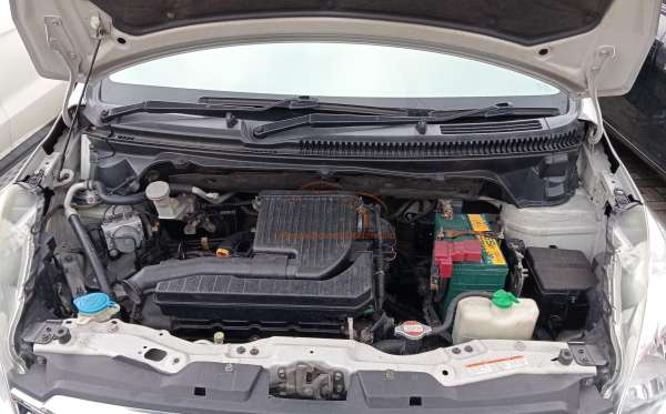 SUZUKI ERTIGA SDX