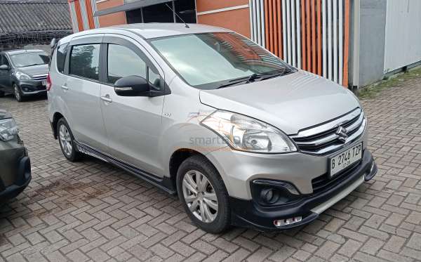 SUZUKI ERTIGA SDX