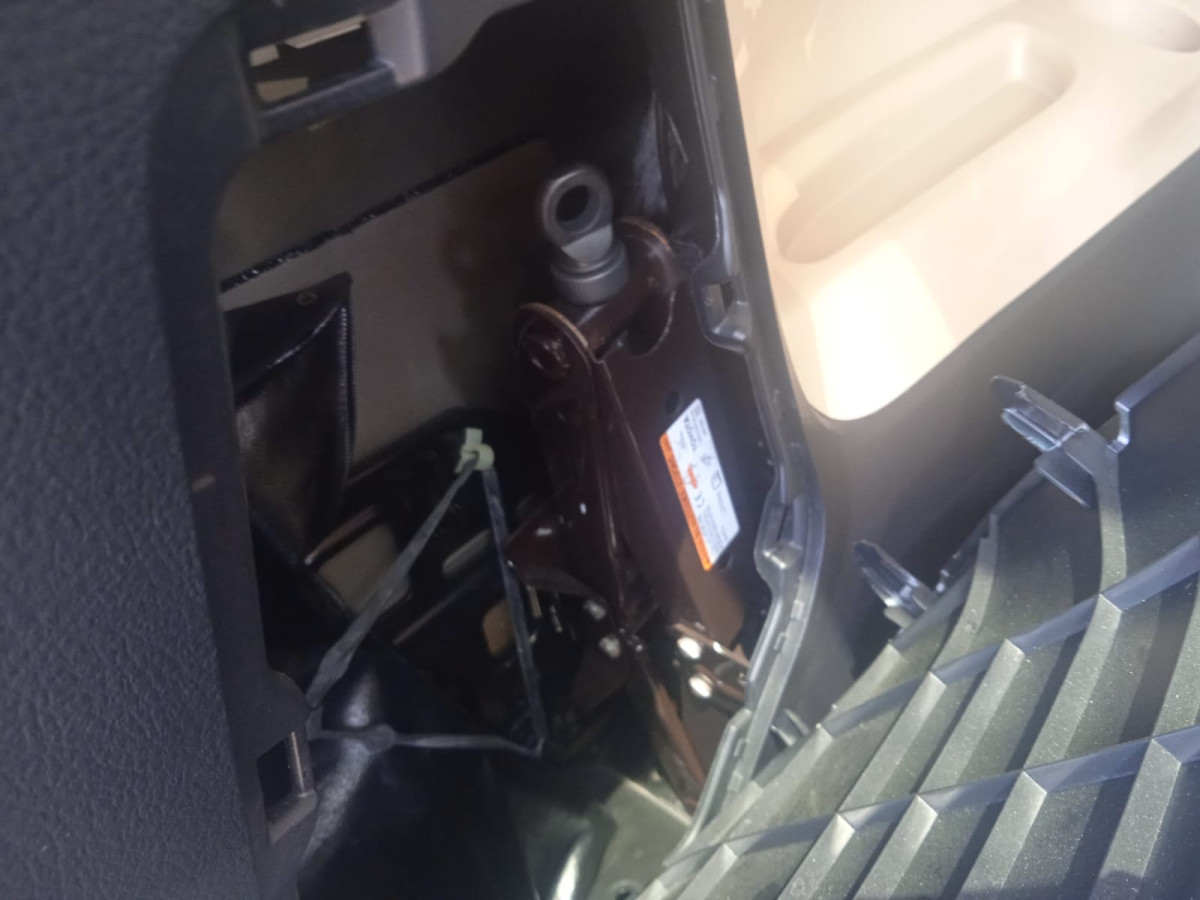 TOYOTA ALPHARD 2.5