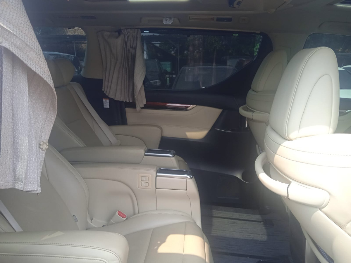 TOYOTA ALPHARD 2.5